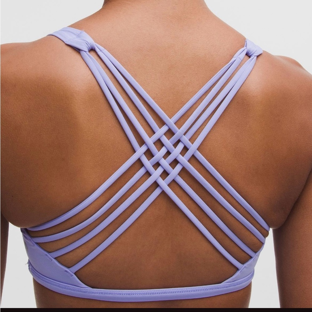 Lululemon Athletica free to be sports bra